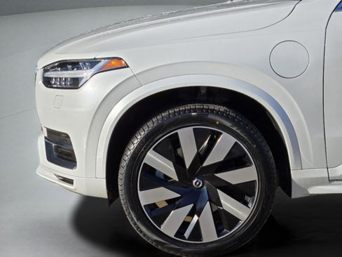 Used 2023 Volvo XC90 T8 Core w/ Protection Package Premier image 43