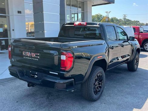 New 2026 GMC Canyon Elevation w/ Convenience Package image 3