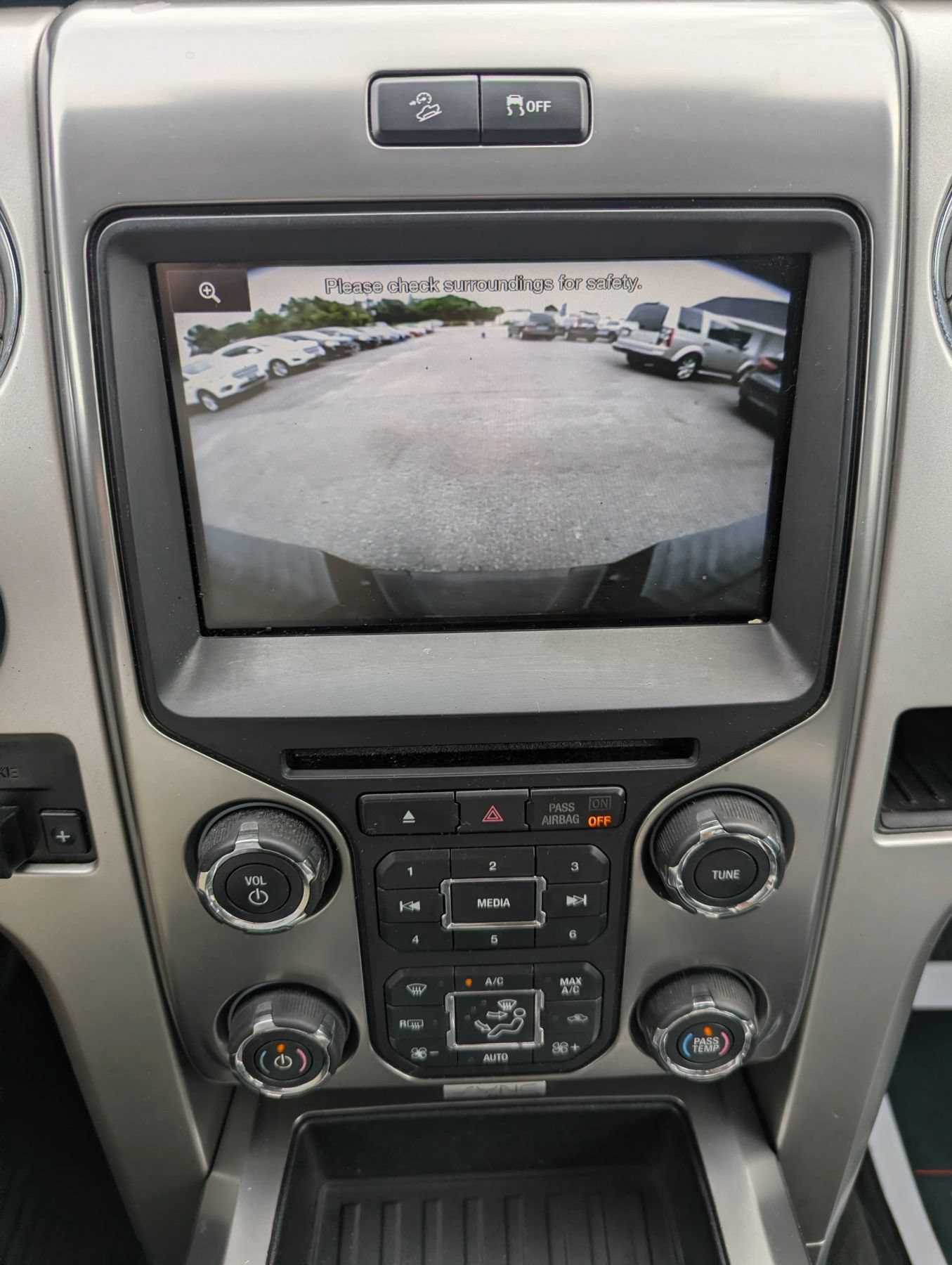 Used 2013 Ford F150 FX4 w/ Luxury Equipment Group AWD/4WD image 3