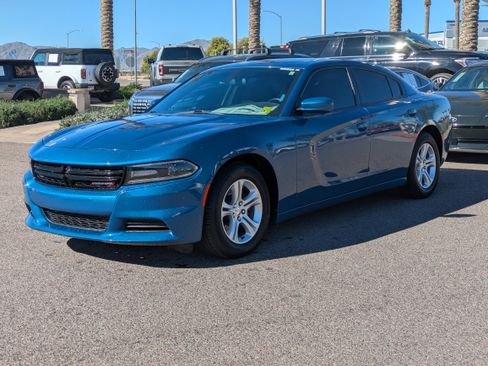 Used 2020 Dodge Charger SXT image 7