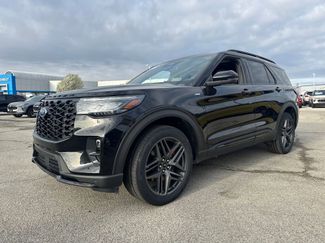 Used 2025 Ford Explorer ST-Line w/ Premium Package video 2
