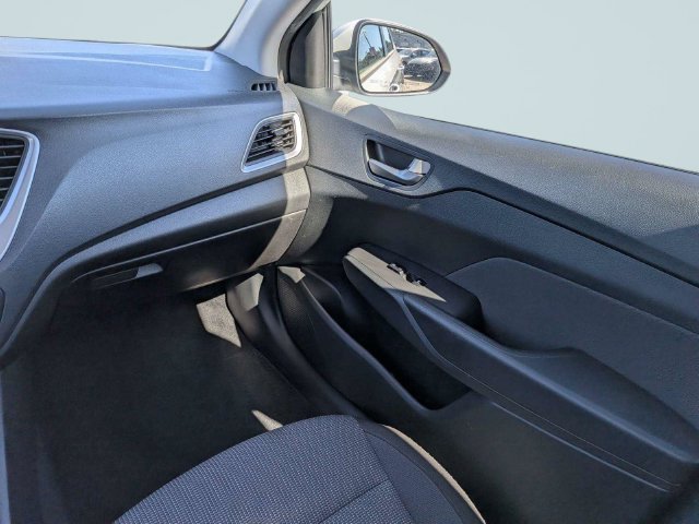 Used 2021 Hyundai Accent SE FWD image 15