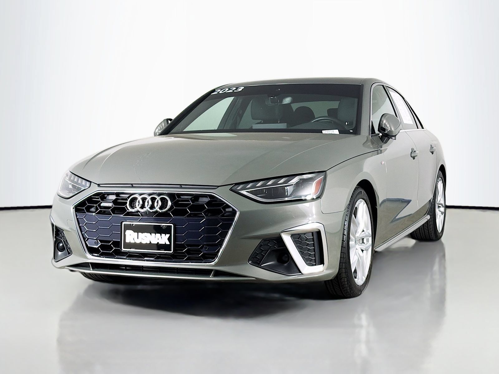 Used 2023 Audi A4 2.0T Premium Plus AWD/4WD image 3