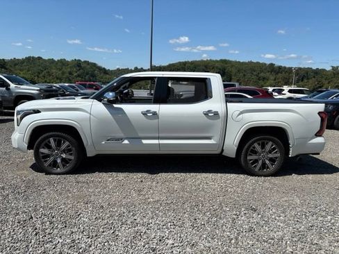 Used 2022 Toyota Tundra Capstone AWD/4WD image 2