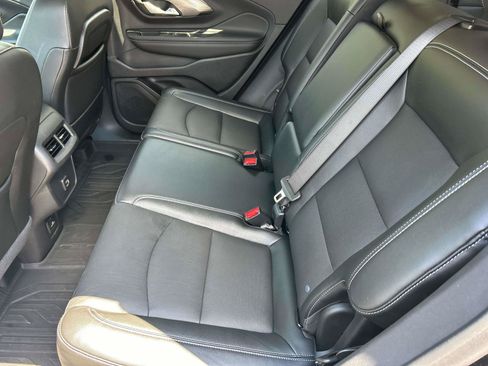 Used 2023 GMC Terrain SLT w/ Infotainment Package II FWD image 38