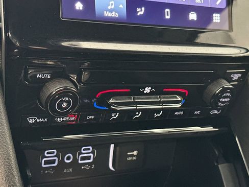 Used 2023 Jeep Grand Cherokee L Laredo AWD/4WD image 24