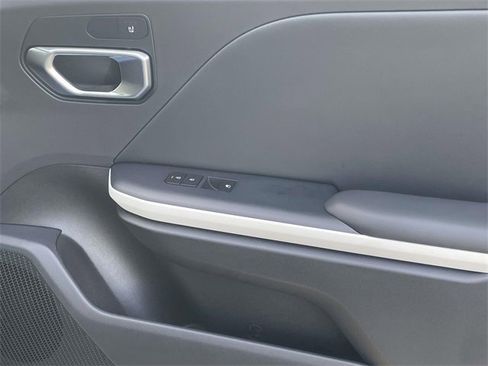 New 2025 Kia K4 GT-Line image 12