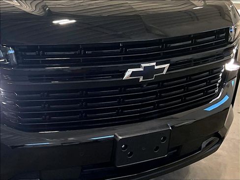 Used 2024 Chevrolet Suburban RST w/ Luxury Package image 33