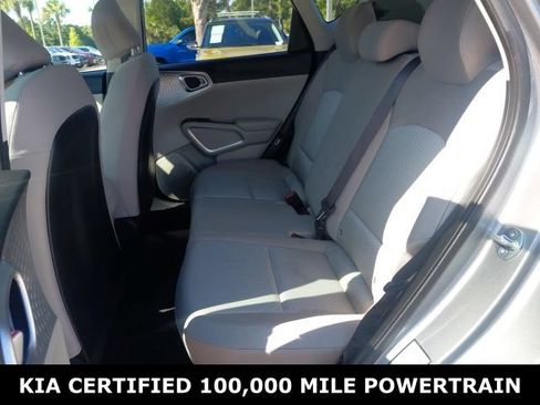 Used 2025 Kia Soul LX w/ LX Technology Package FWD image 22