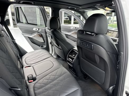 Used 2023 BMW X5 xDrive40i w/ M Sport Package AWD/4WD image 33