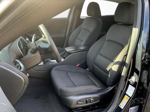 Used 2023 Chevrolet Malibu LT image 21