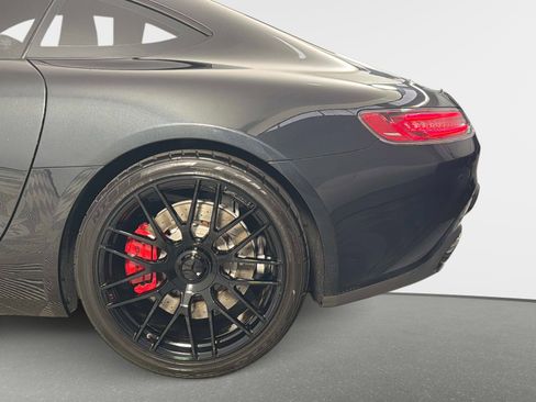 Used 2017 Mercedes-Benz AMG GT S image 15