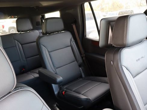 New 2026 GMC Yukon Denali w/ Denali Reserve Package RWD image 28