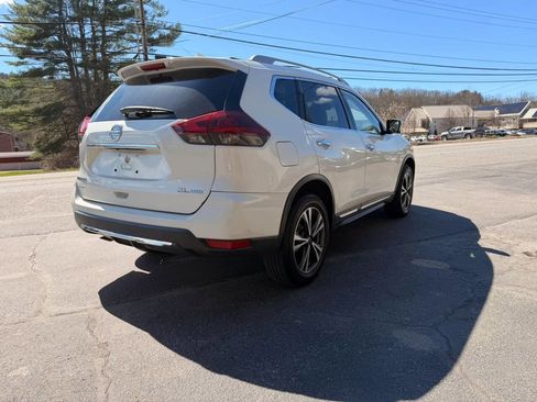 Used 2018 Nissan Rogue SL w/ Premium Package image 5
