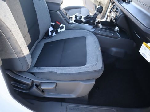 New 2025 Ford Bronco Big Bend image 16