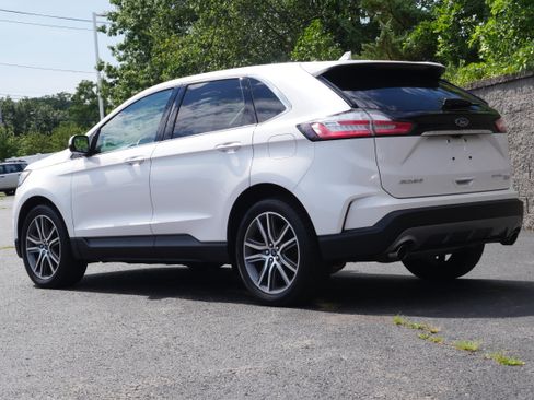 Used 2019 Ford Edge Titanium w/ Cold Weather Package AWD/4WD image 4
