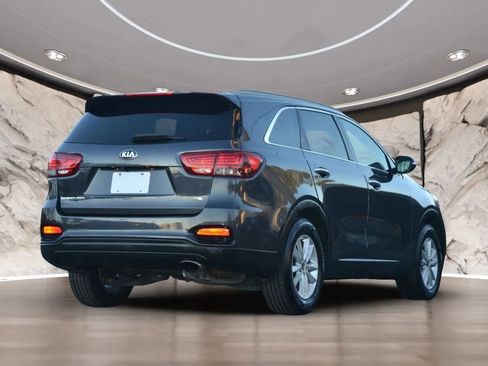 Used 2019 Kia Sorento FWD V6 w/ LX V6 Convenience Package image 52
