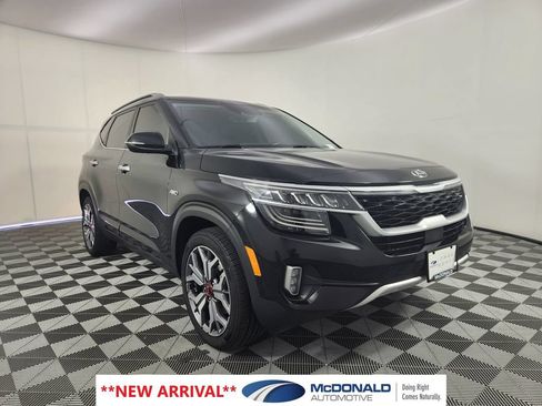 Used 2021 Kia Seltos SX w/ SX Sunroof Package AWD/4WD image 7