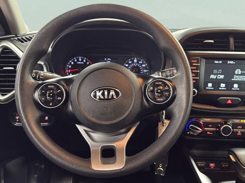Used 2021 Kia Soul LX image 29