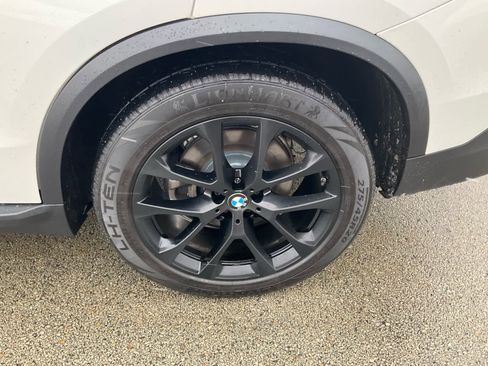 Used 2021 BMW X5 xDrive40i w/ Convenience Package AWD/4WD image 22
