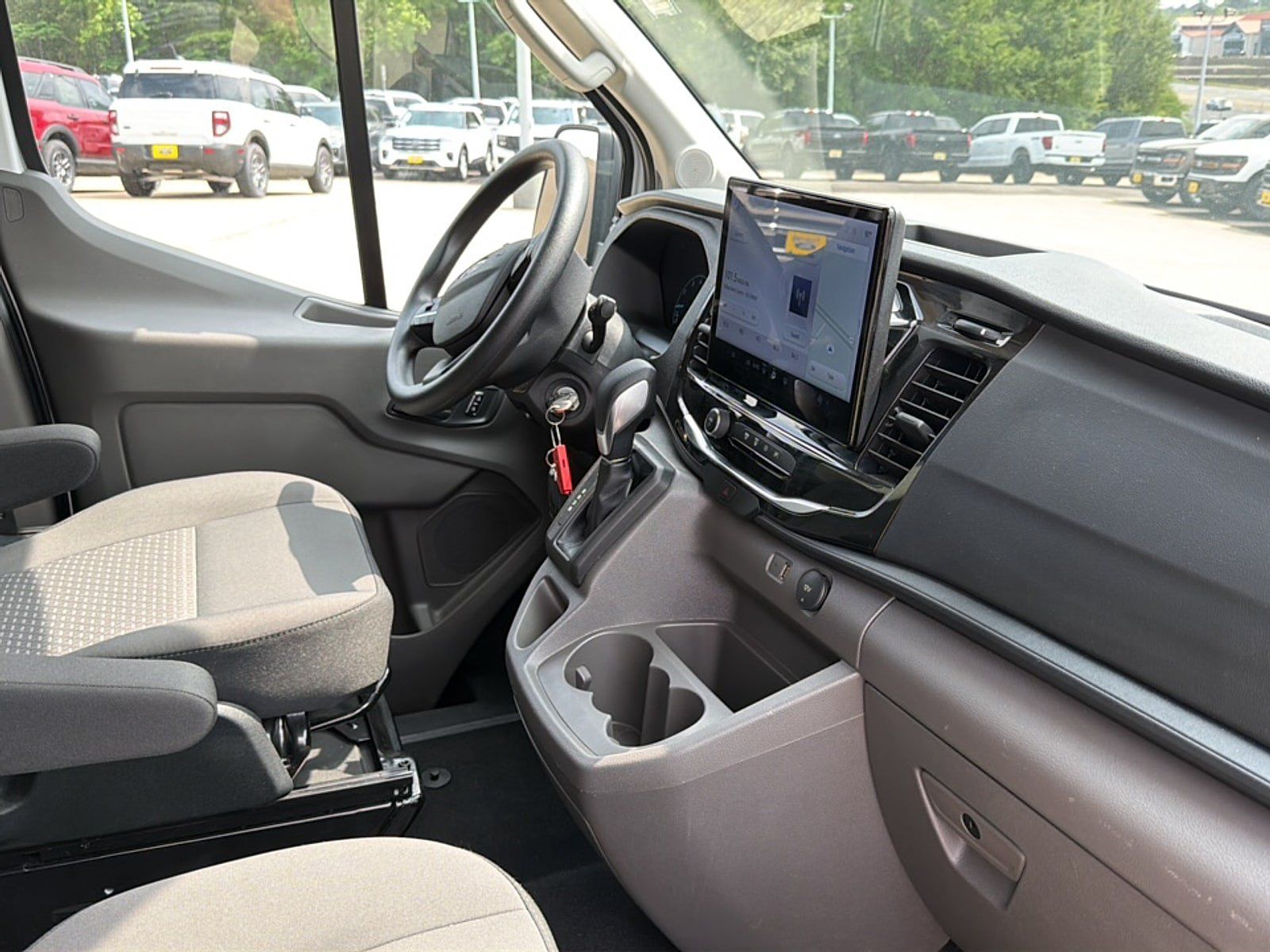 Used 2025 Ford Transit 350 XLT RWD image 13