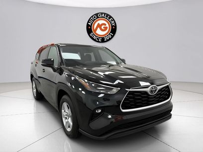 Used 2024 Toyota Highlander LE