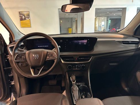 Used 2025 Buick Encore GX Preferred FWD image 33