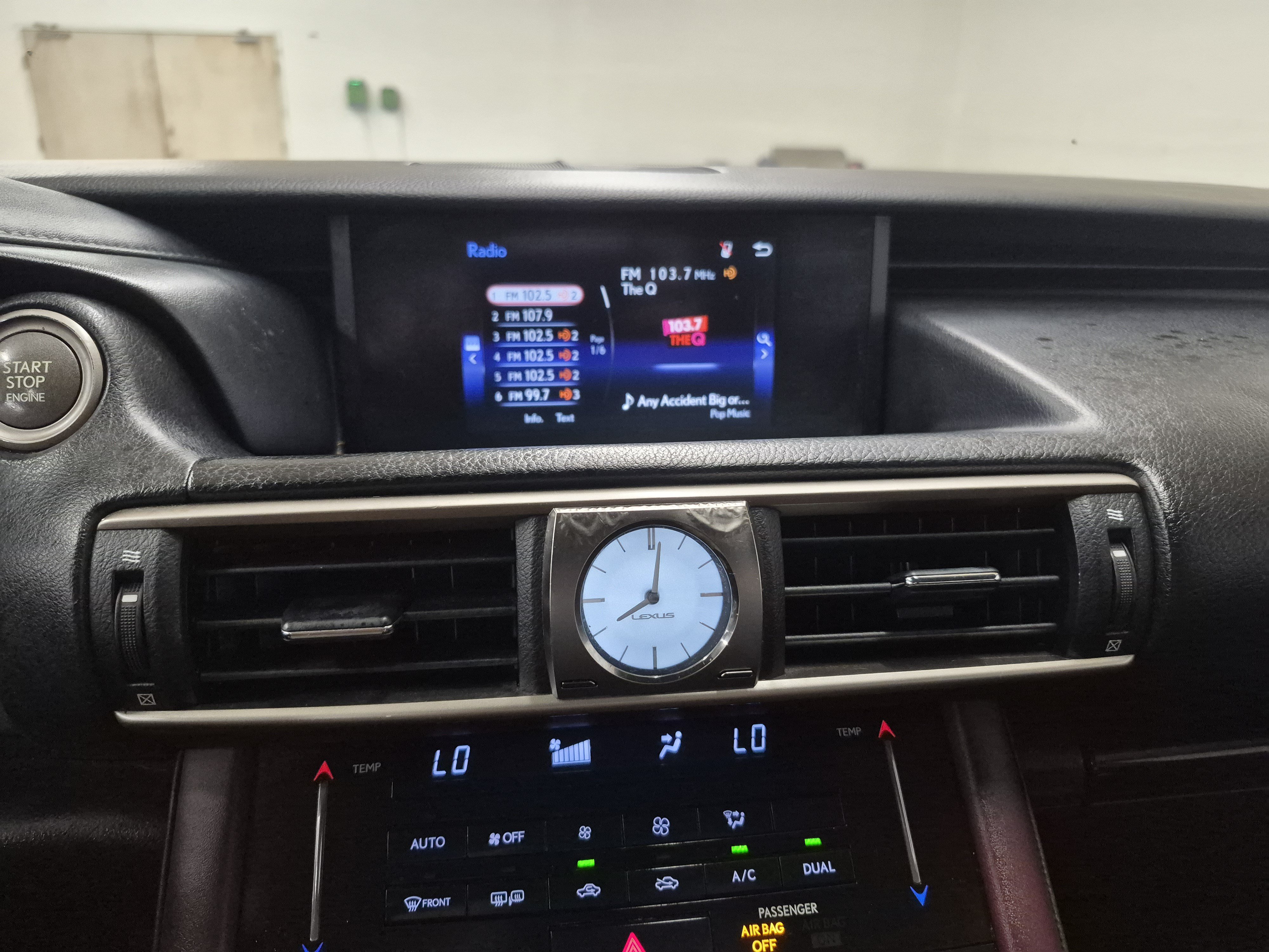Used 2017 Lexus IS 200t w/ Premium Package RWD image 31