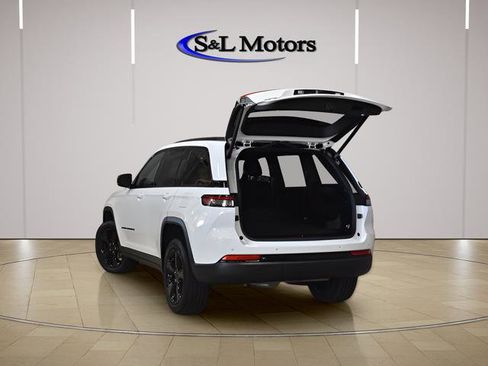 Certified 2023 Jeep Grand Cherokee Altitude AWD/4WD image 6