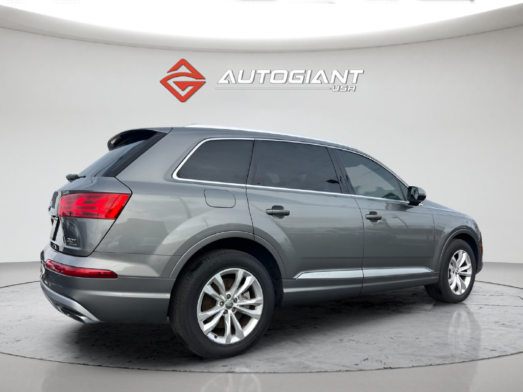 Used 2017 Audi Q7 3.0T Premium AWD/4WD image 11