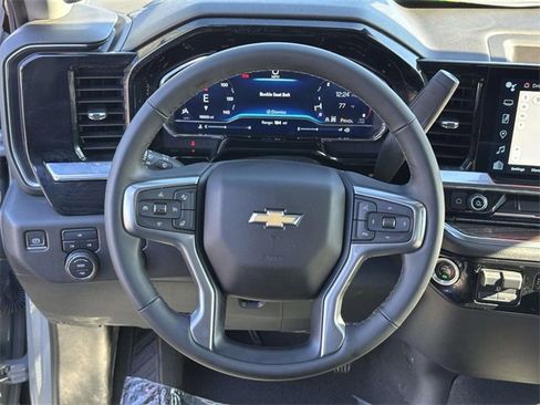 Used 2024 Chevrolet Silverado 3500 LT w/ Convenience Package image 18