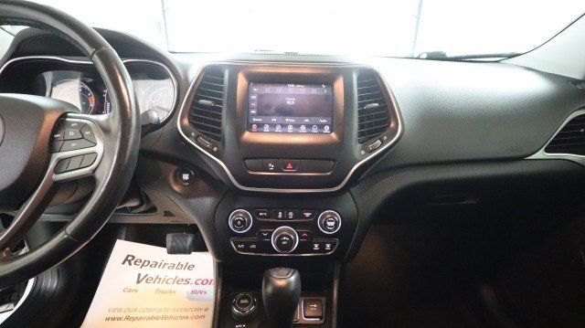 Used 2020 Jeep Cherokee Latitude Plus w/ Cold Weather Group AWD/4WD image 12