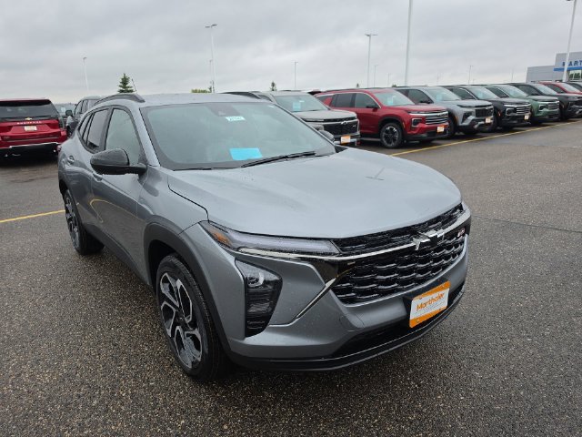 New 2026 Chevrolet Trax RS w/ Driver Confidence Package FWD image 2