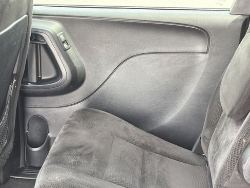 Used 2016 Dodge Grand Caravan SE FWD image 26