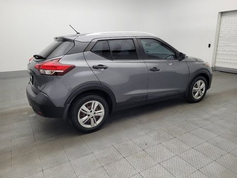 Used 2018 Nissan Kicks S image 10