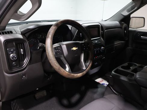 Used 2021 Chevrolet Silverado 1500 Custom w/ Safety Confidence Package image 17