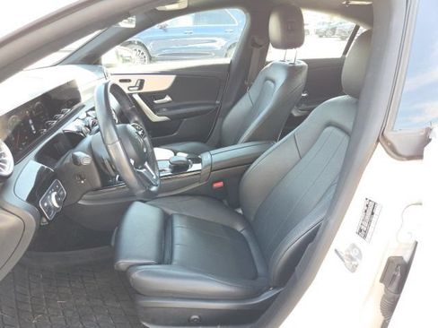 Used 2023 Mercedes-Benz CLA 250 4MATIC image 6