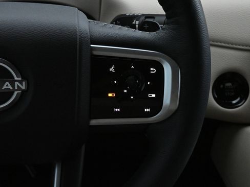 Used 2025 Nissan Armada Platinum RWD image 8