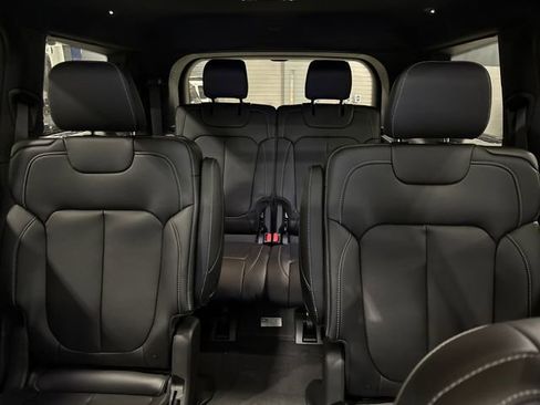 New 2026 Jeep Grand Cherokee L Limited w/ Limited Altitude Package AWD/4WD image 13
