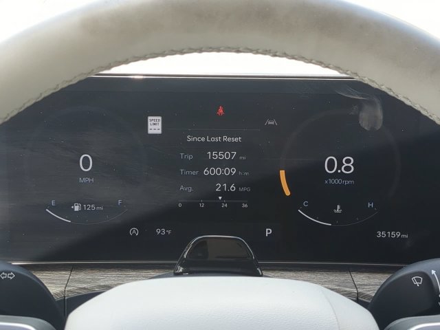 Used 2025 Hyundai Santa Fe Limited FWD image 34