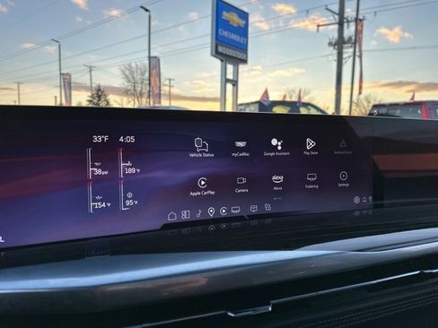 Used 2025 Cadillac Escalade Premium Luxury image 49