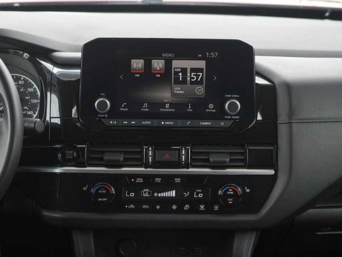 Used 2025 Nissan Pathfinder SV FWD image 19