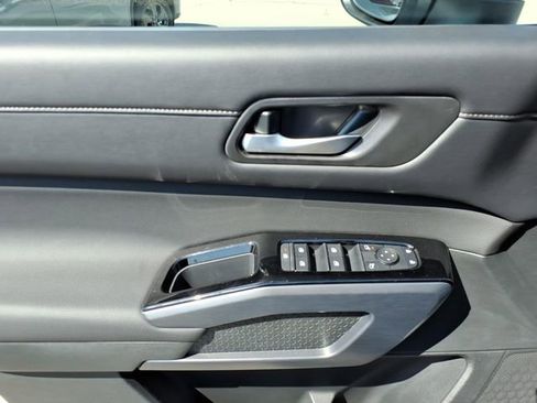 New 2026 Nissan Pathfinder SL AWD/4WD image 5