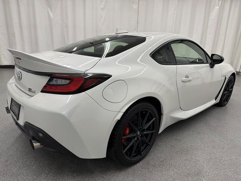 Used 2024 Toyota GR86 Premium w/ Performance Package RWD image 5