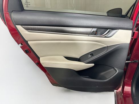 Used 2018 Honda Accord EX-L image 26