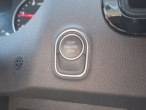 Used 2025 Mercedes-Benz Sprinter 2500 image 24