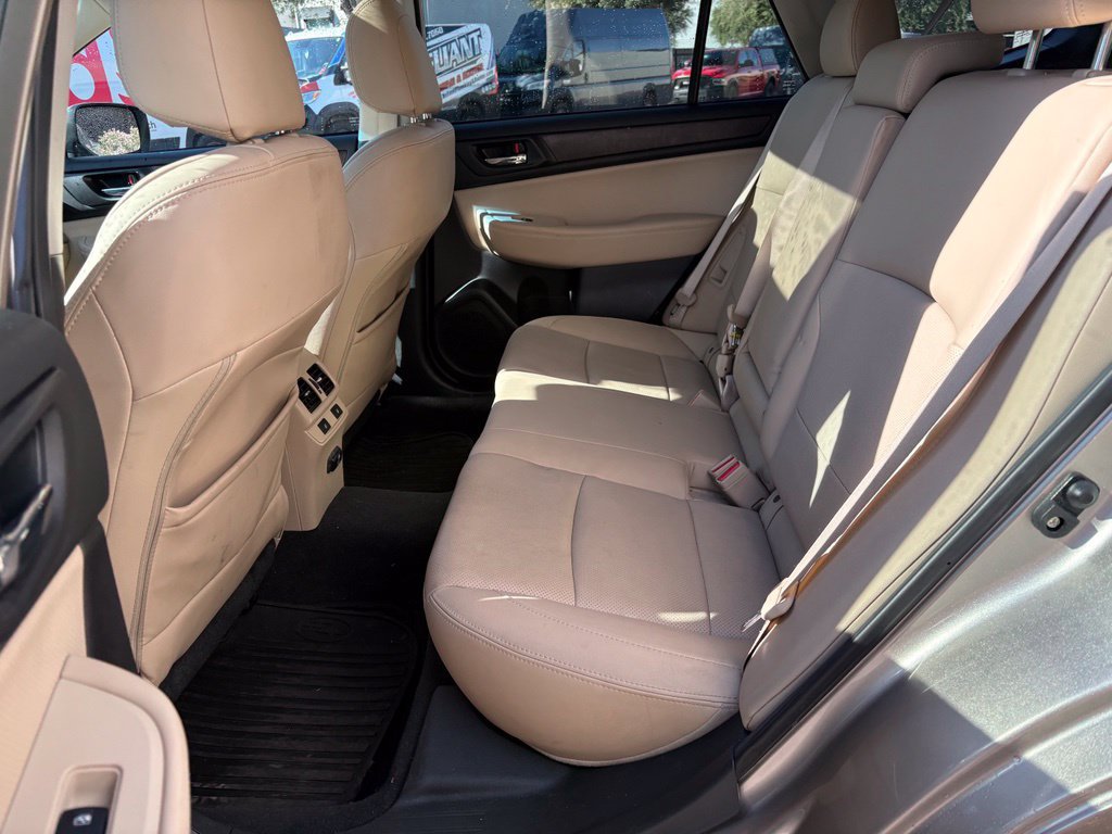 Used 2016 Subaru Outback 3.6R Limited AWD/4WD image 10