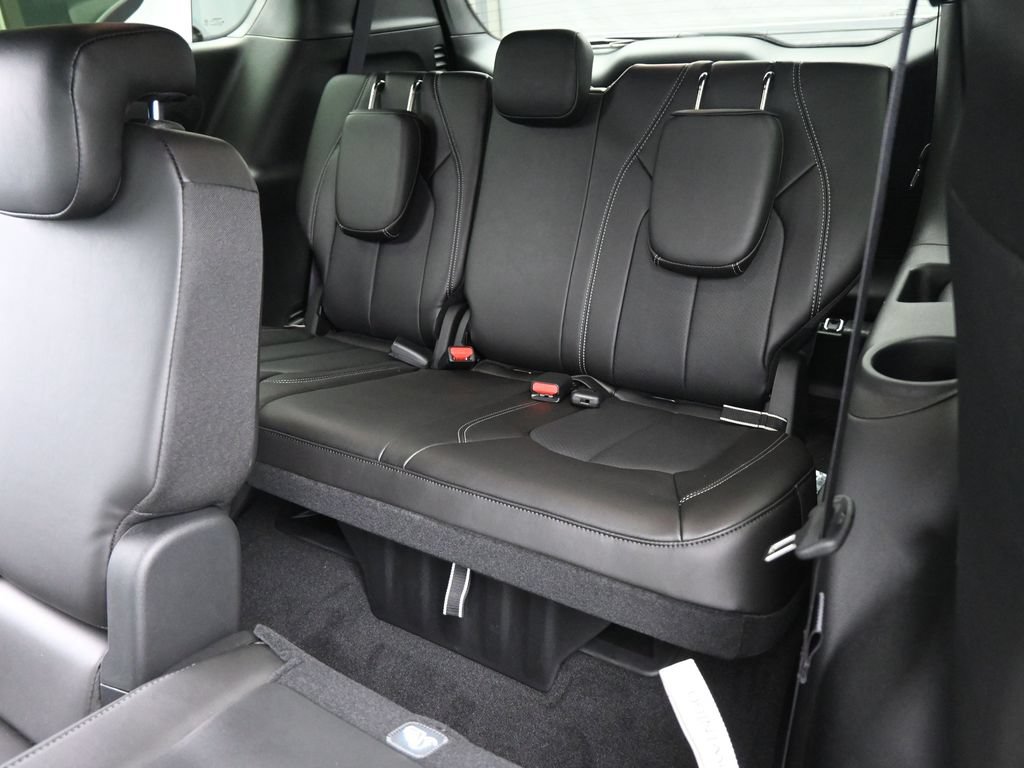 New 2026 Chrysler Pacifica Select FWD image 14