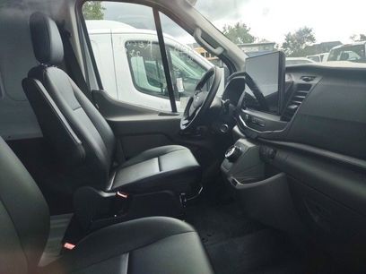 New 2023 Ford E-Transit Medium Roof