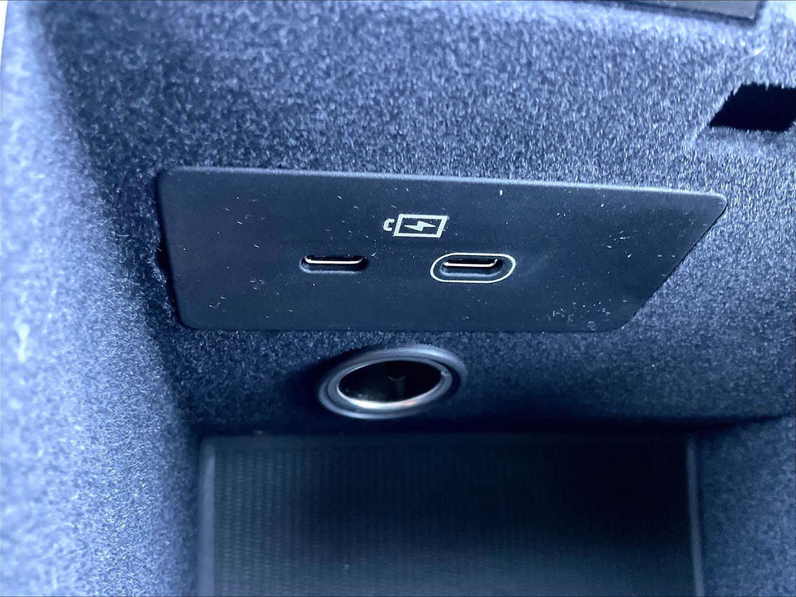 New 2027 Volvo XC90 B5 Core AWD/4WD image 23